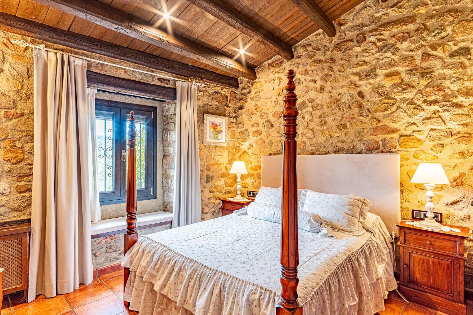 Cal Bisbe, Your Rural Holiday Home Capmany 외부 사진